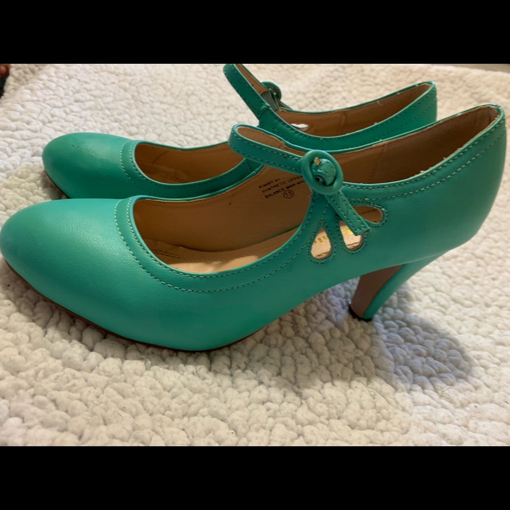 Chase and Chloe Mint Heels